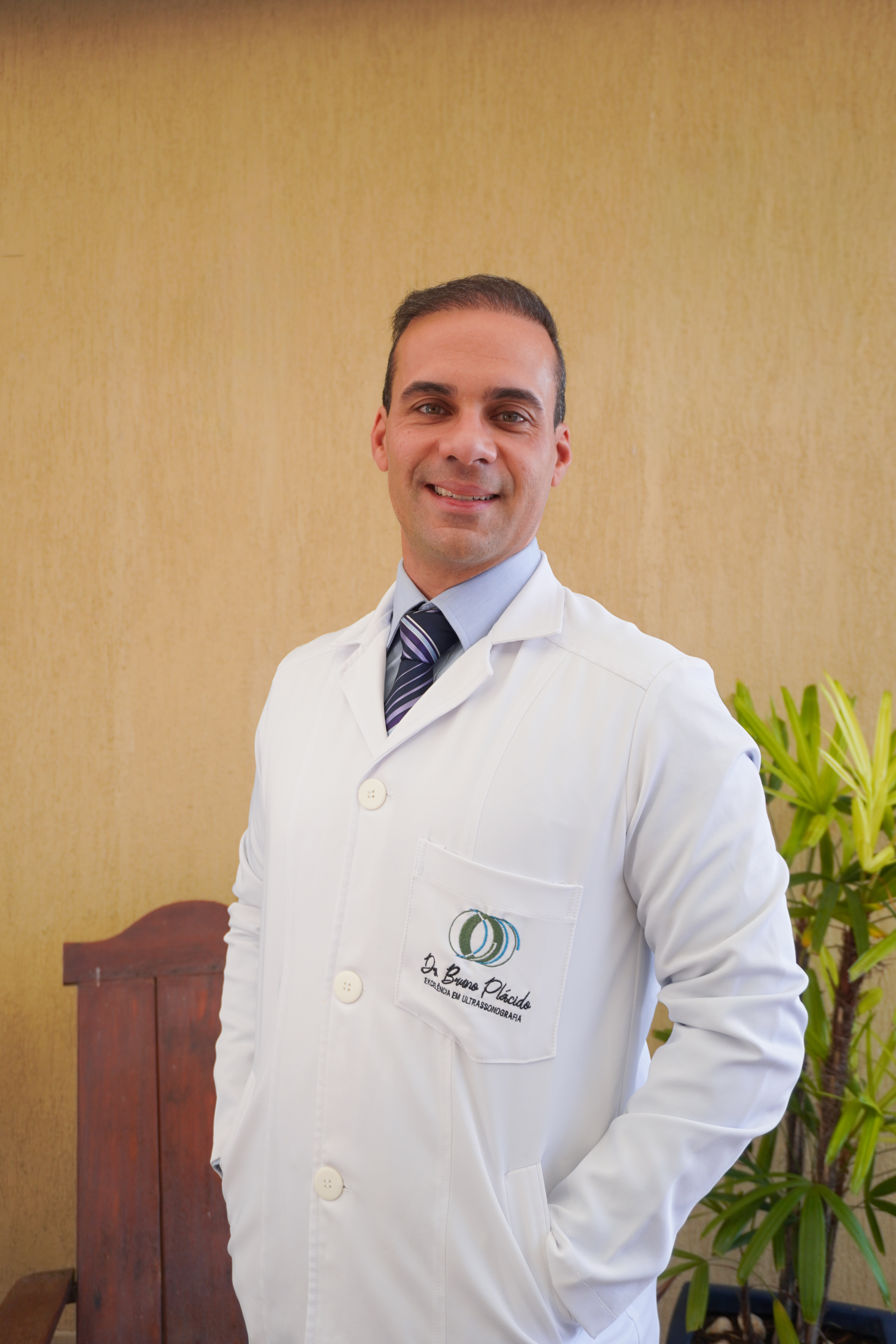 Dr. Bruno Plácido